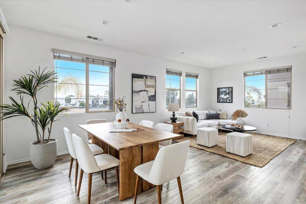 Oceanside, CA 92056,1267 Via Lucero