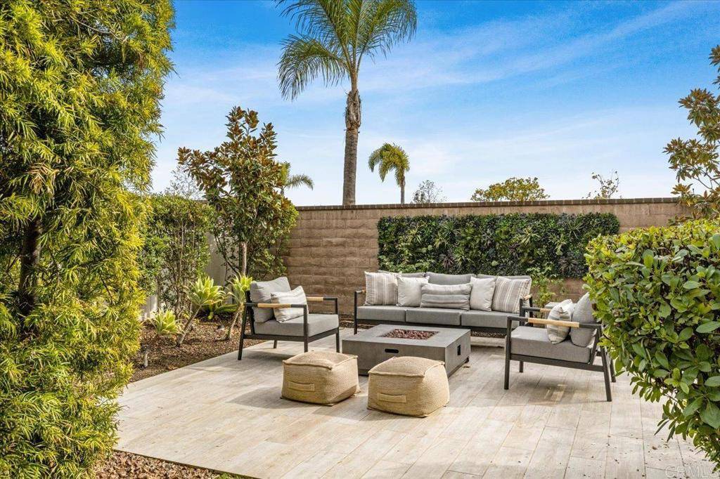 Oceanside, CA 92056,1267 Via Lucero