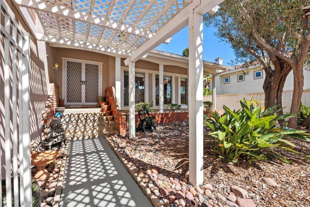 Del Mar, CA 92014,2490 Pinewood ST