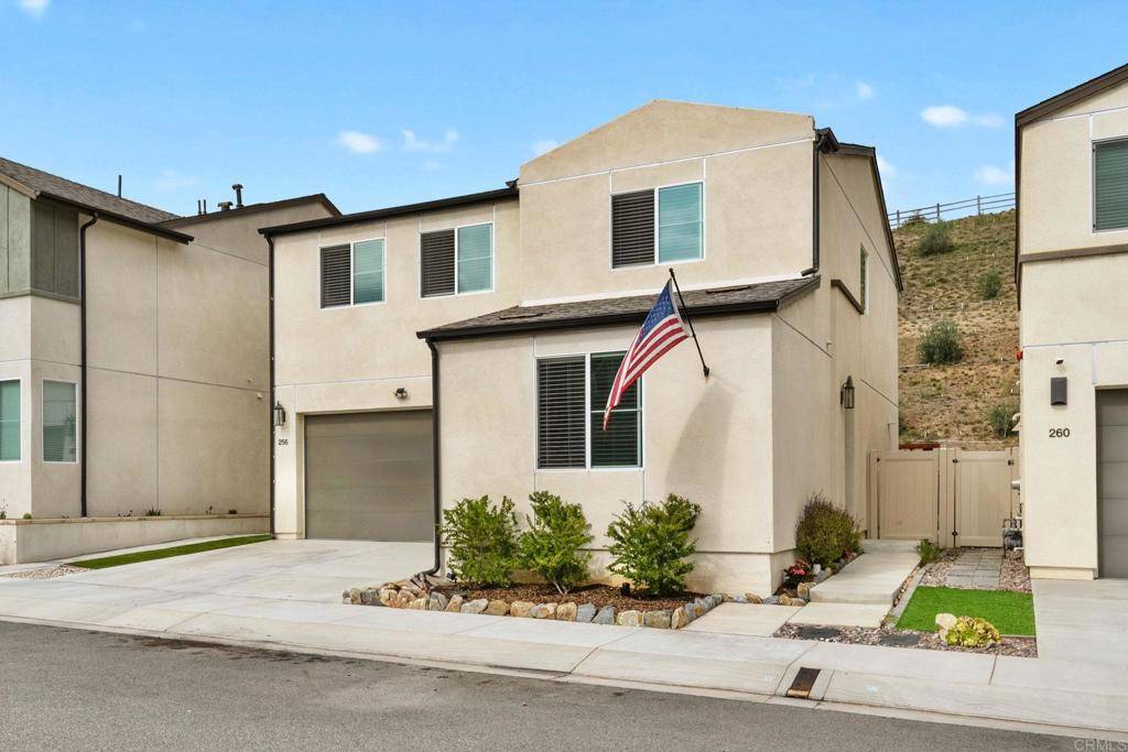 Fallbrook, CA 92028,256 Hass LN