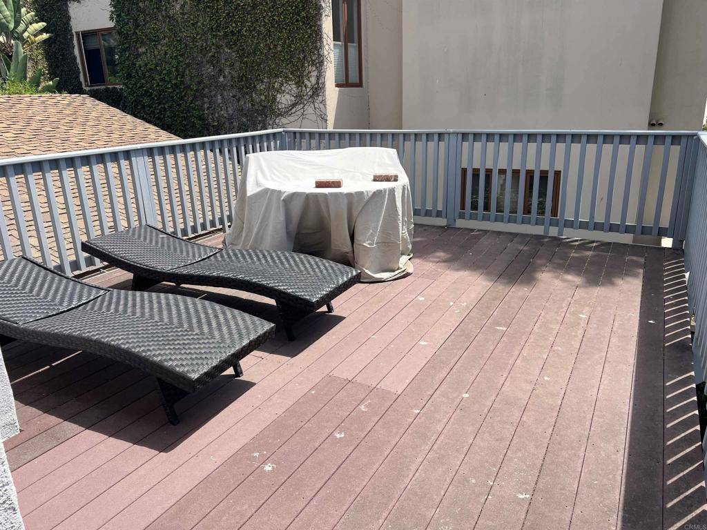 La Jolla, CA 92037,8537 El Paseo Grande