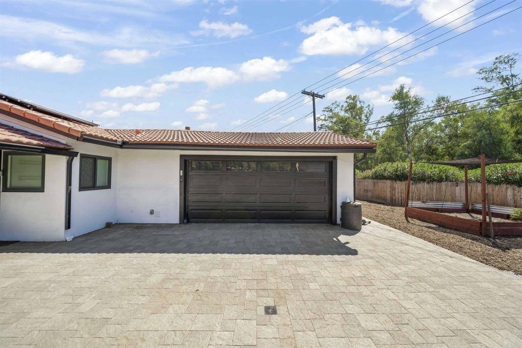 Escondido, CA 92027,1722 San Pasqual Valley Road