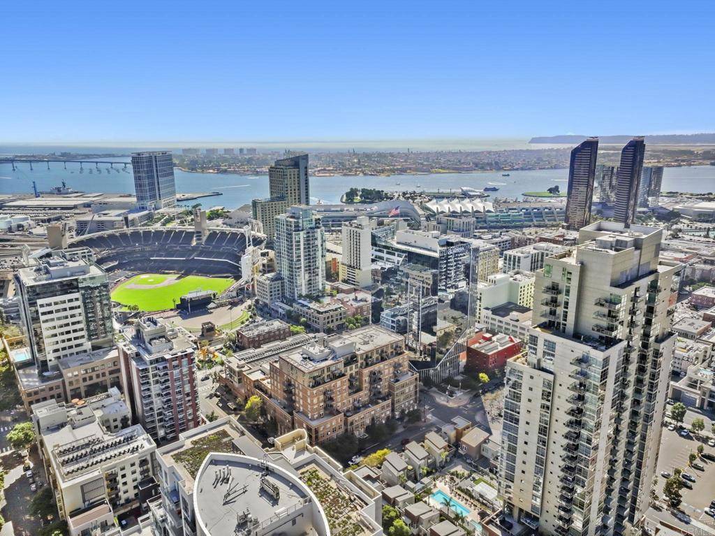 San Diego, CA 92101,501 8th AVE #TH111