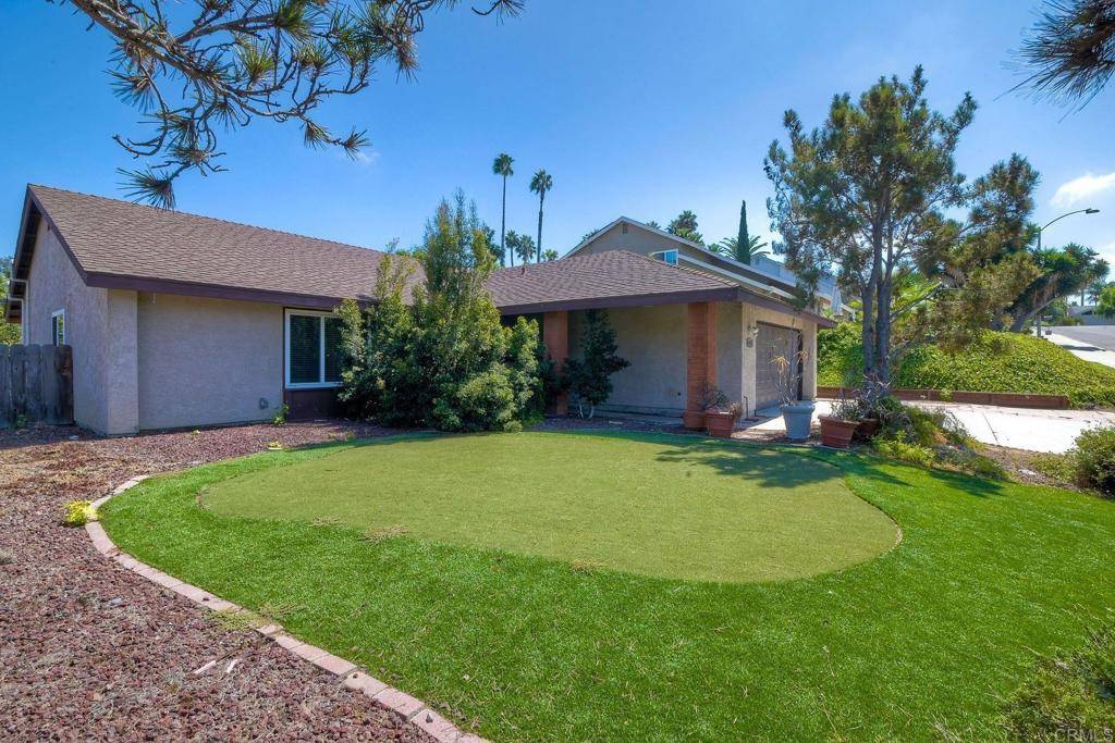 Carlsbad, CA 92009,6428 El Perico LN