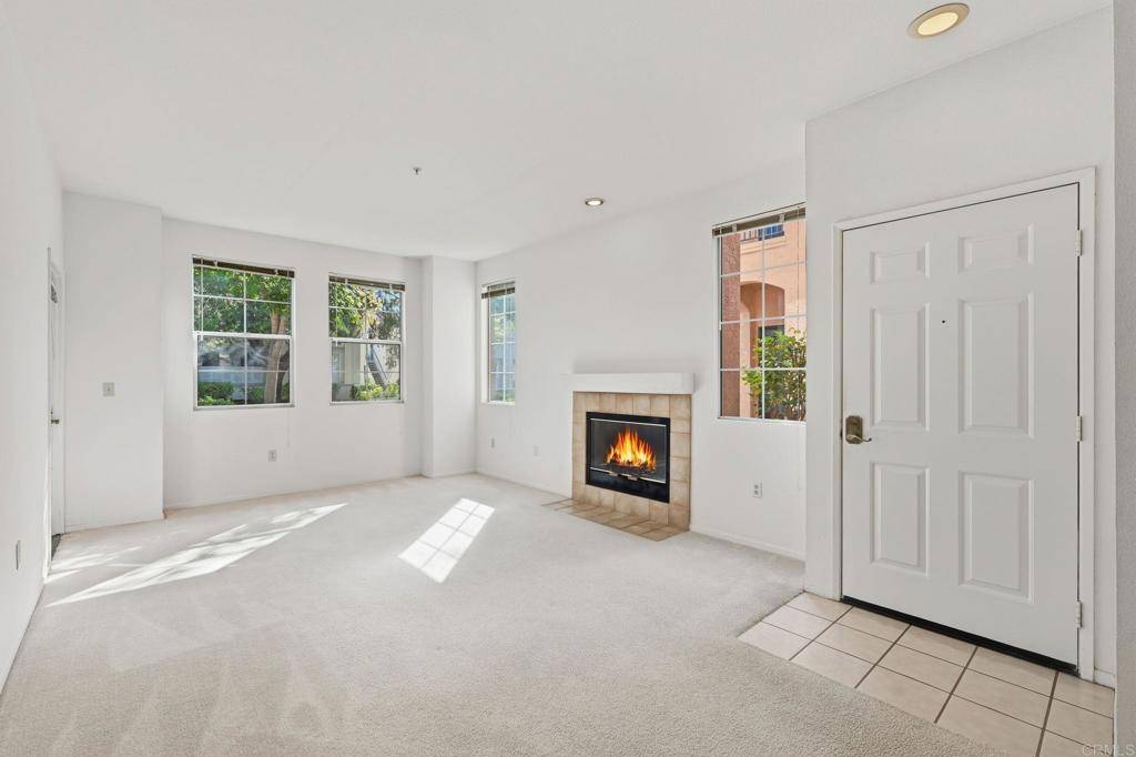 San Diego, CA 92128,18812 Caminito Cantilena #124