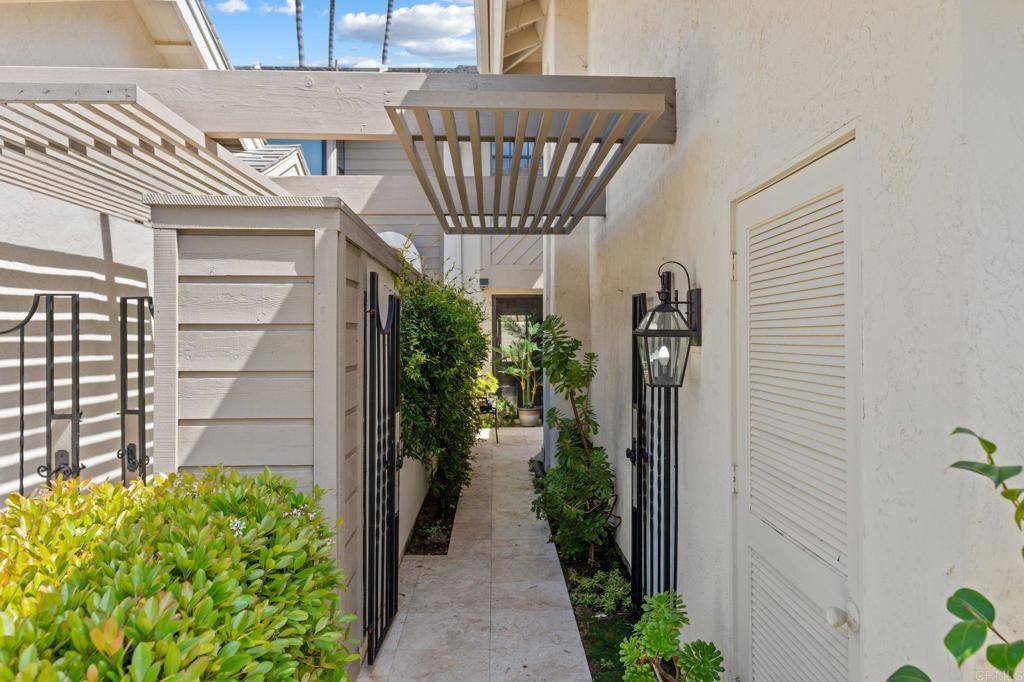 Rancho Santa Fe, CA 92091,16019 Via De Las Palmas