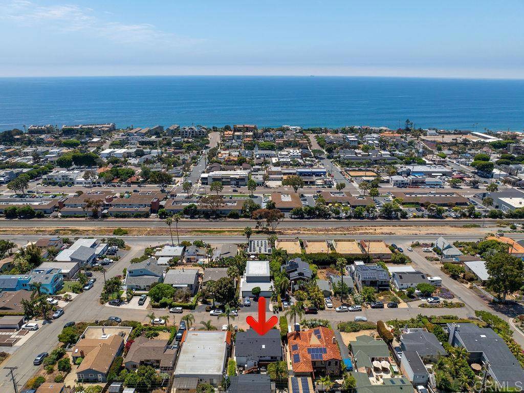 Encinitas, CA 92024,835 Dewitt AVE #B