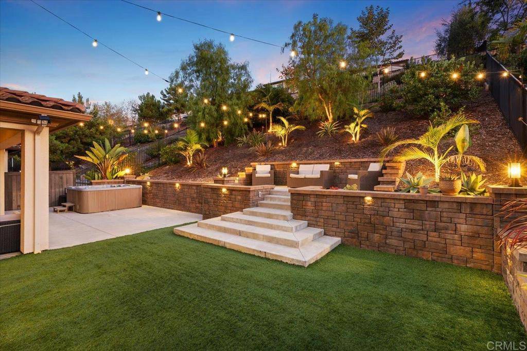 Vista, CA 92083,453 Adobe Estates DR