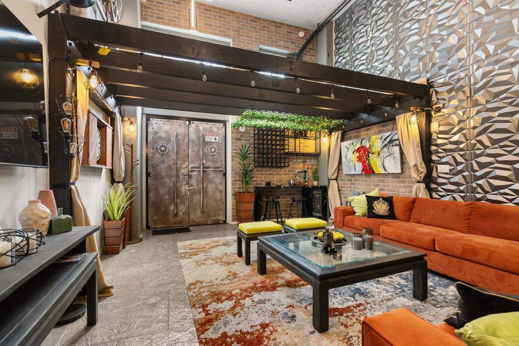 San Diego, CA 92101,350 11Th AVE #134