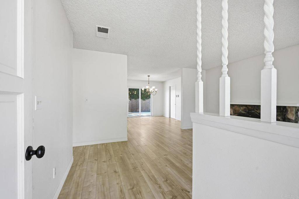 Vista, CA 92083,1009 Cielita Linda DR