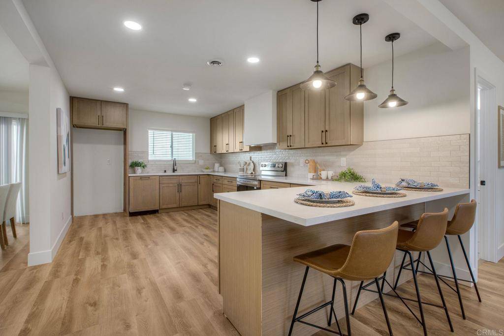 Fallbrook, CA 92028,728 Hackberry PL