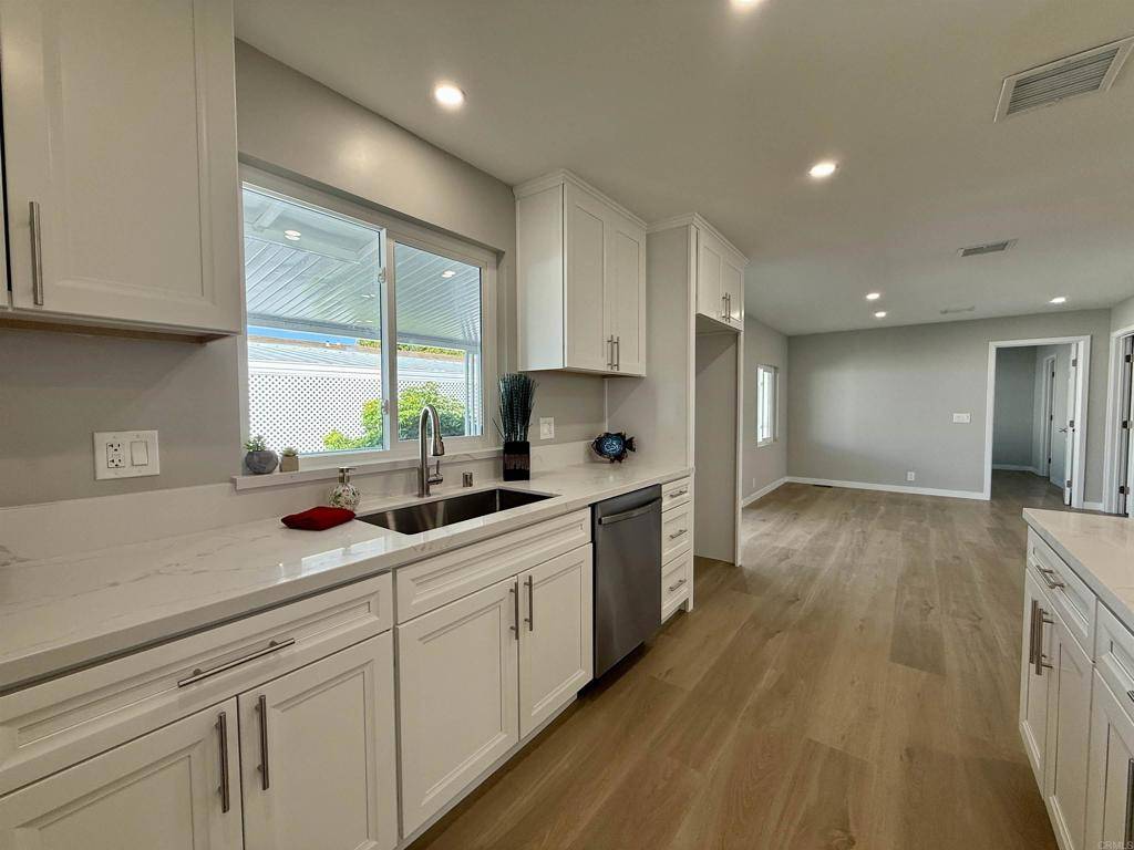 Oceanside, CA 92058,276 N El Camino Real #26