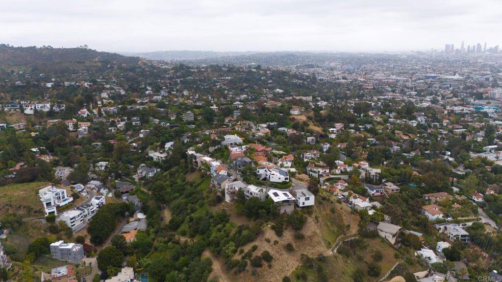 Los Angeles, CA 90068,2411 San Marco DR