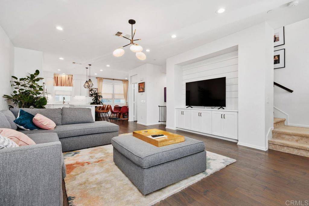 Carlsbad, CA 92011,1845 Cliff Swallow LN