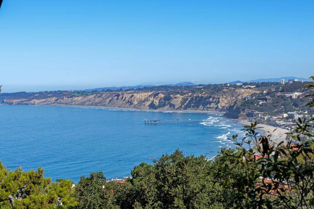 La Jolla, CA 92037,1641 Crespo