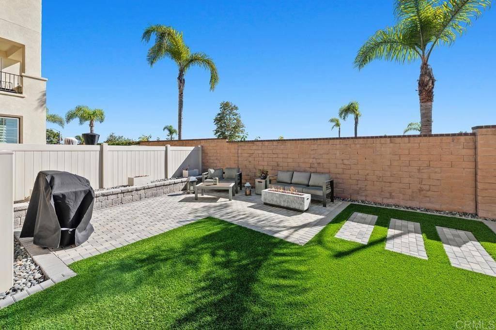 Oceanside, CA 92056,1207 Via Lucero