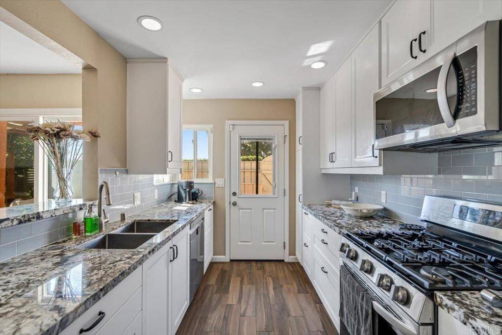 San Diego, CA 92111,5222 Mount Alifan DR