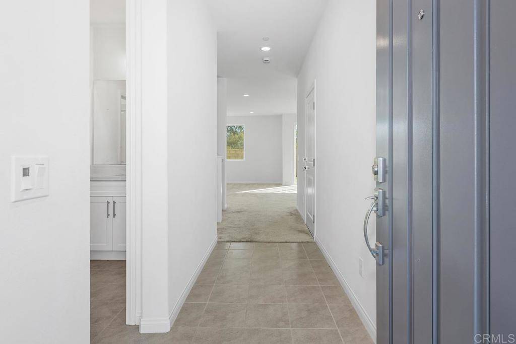 Santee, CA 92071,10349 River Bluff DR