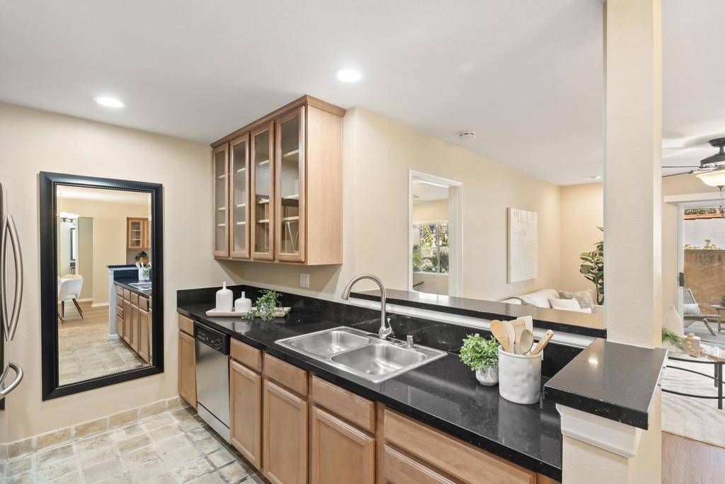 San Diego, CA 92122,7130 Shoreline DR #1103