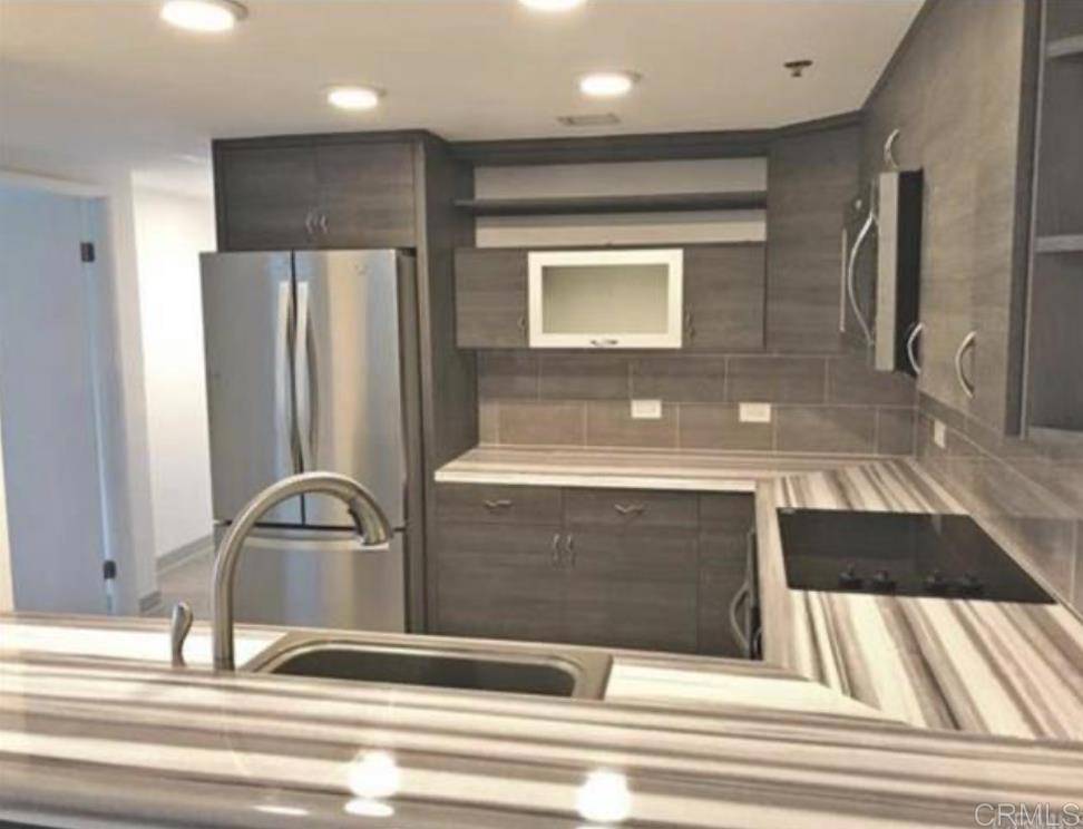 San Diego, CA 92101,425 W Beech ST #614