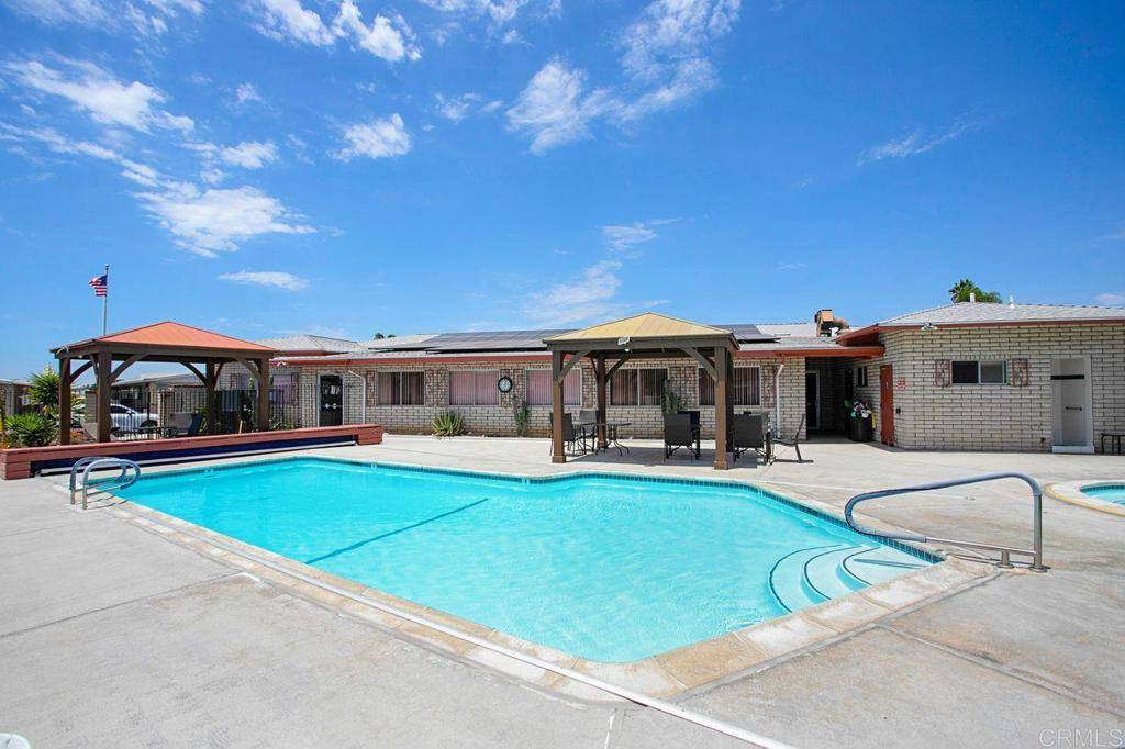 Vista, CA 92084,1506 Oak DR #4