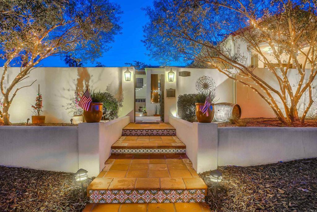 San Diego, CA 92106,3217 Goldsmith St