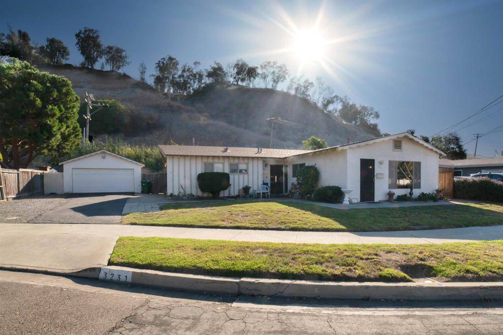 Oceanside, CA 92054,3231 Roberta LN