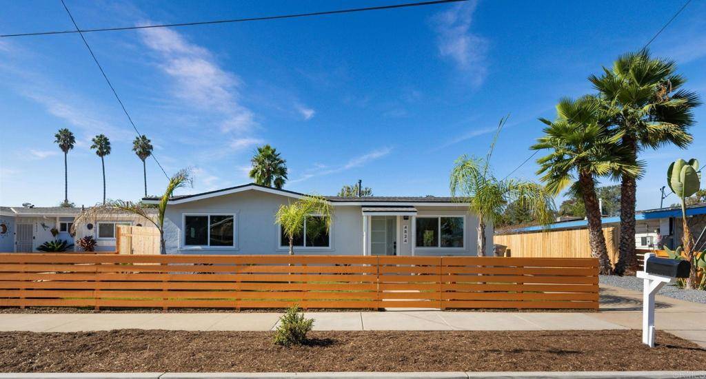Oceanside, CA 92057,4824 Siesta DR