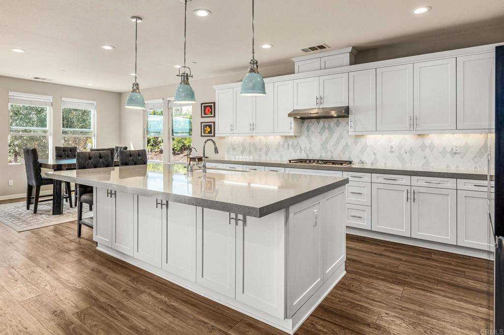 Escondido, CA 92029,2880 Livery PL