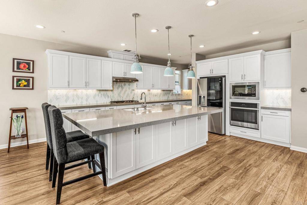 Escondido, CA 92029,2880 Livery PL