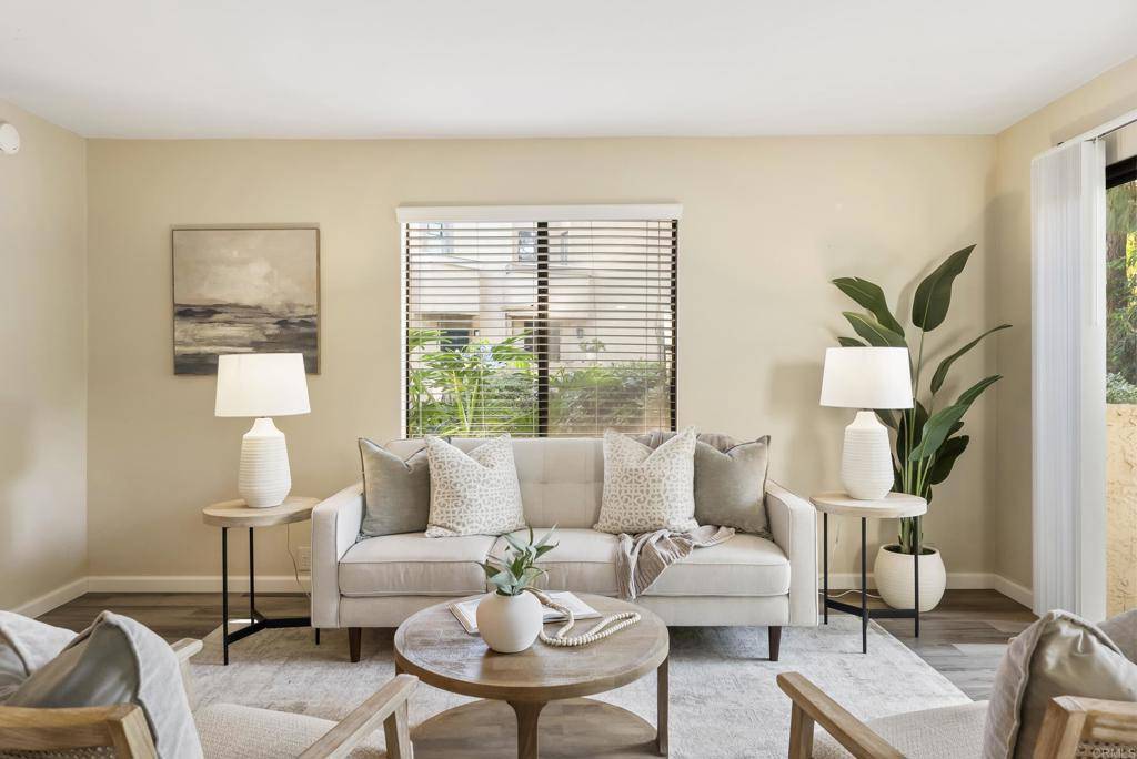 La Jolla, CA 92037,8441 Via Mallorca #76