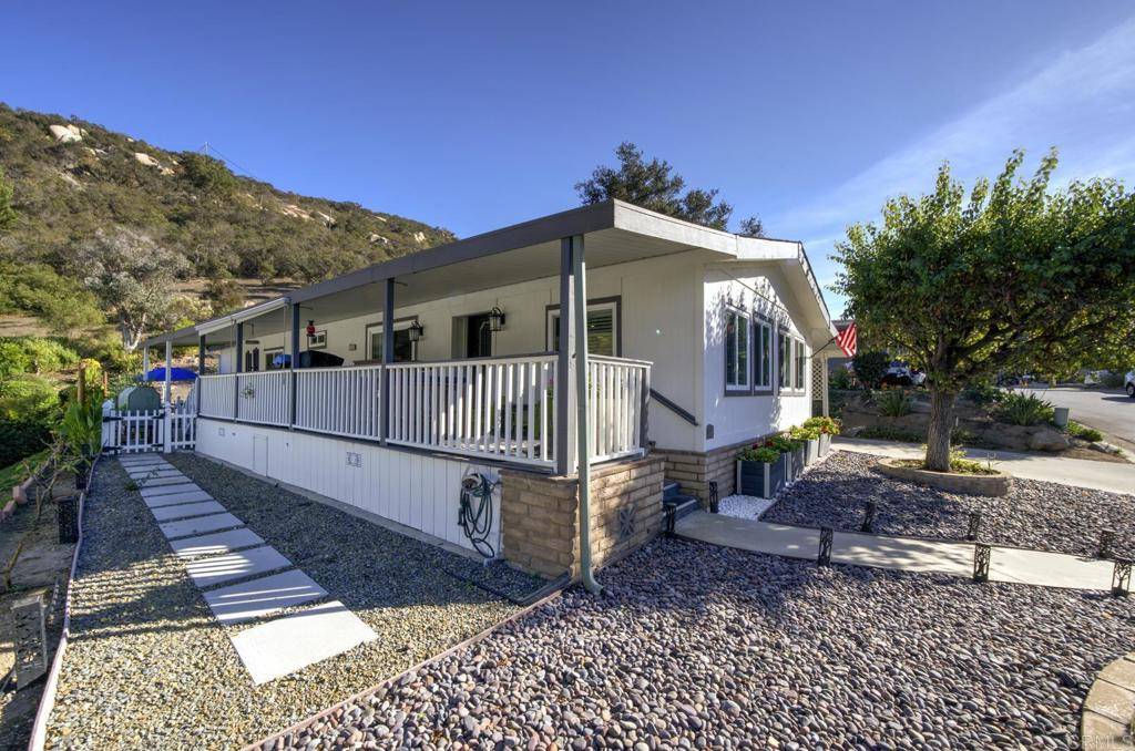 Escondido, CA 92026,8975 Lawrence Welk Dr #314