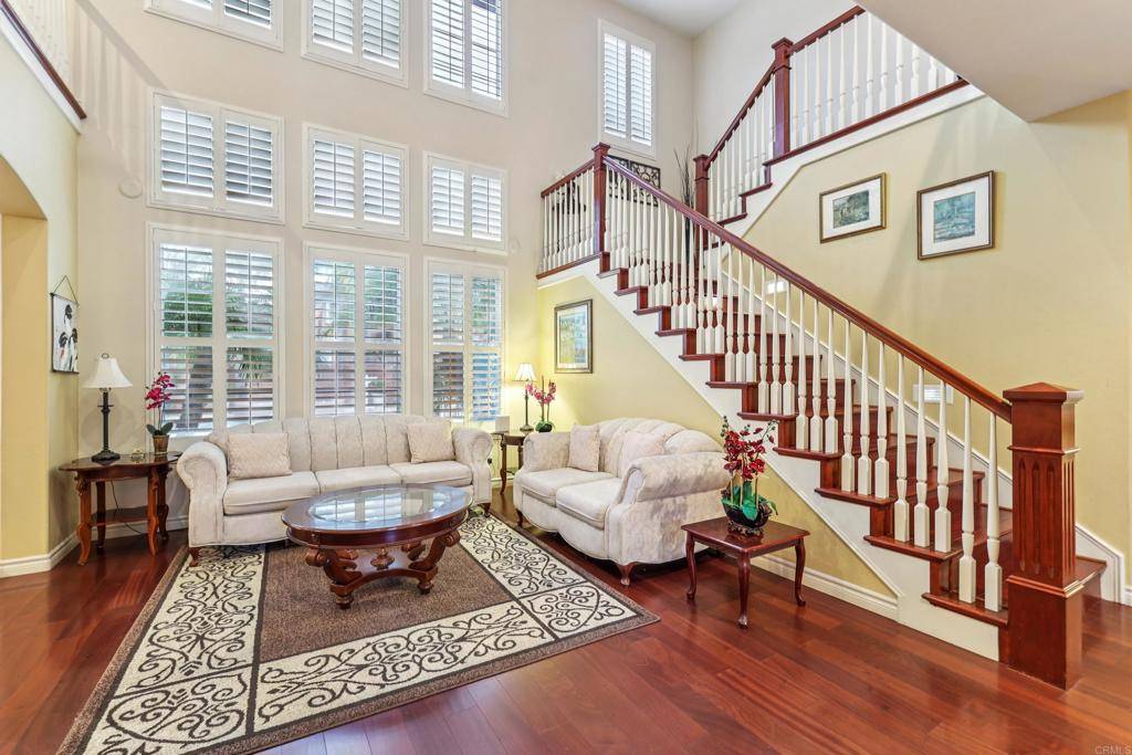 San Diego, CA 92129,8316 Entreken WAY