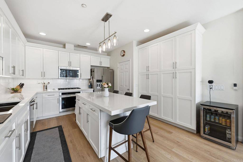 Carlsbad, CA 92011,6325 Alexandri CIR