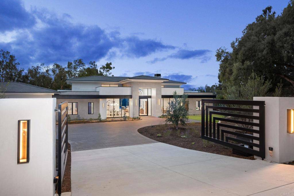 Rancho Santa Fe, CA 92067,5471 73 La Crescenta