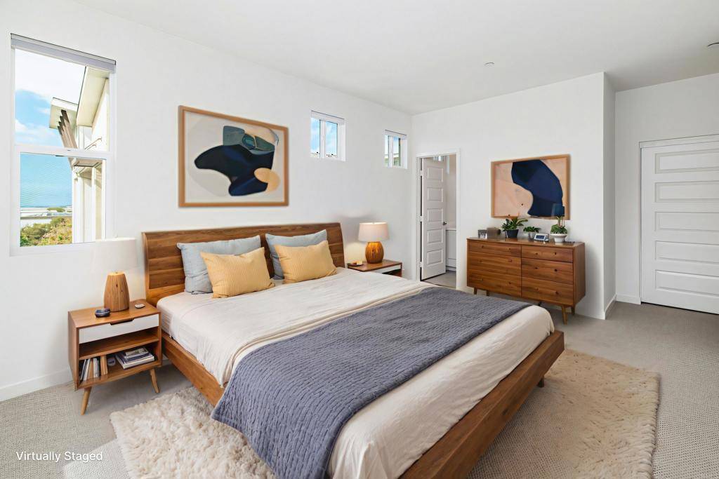 Carlsbad, CA 92009,6140 Colt PL #104