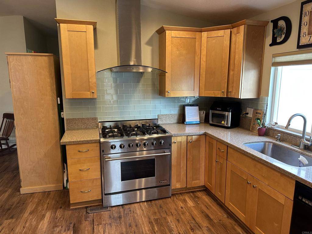 Oceanside, CA 92057,1479 Puritan DR