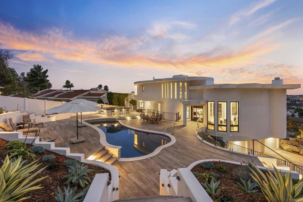 Carlsbad, CA 92009,7215 El Fuerte