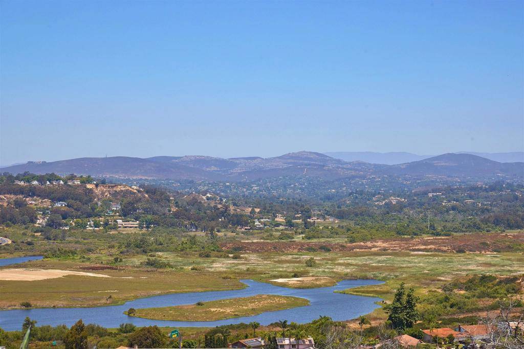 Solana Beach, CA 92075,622 Canyon Dr