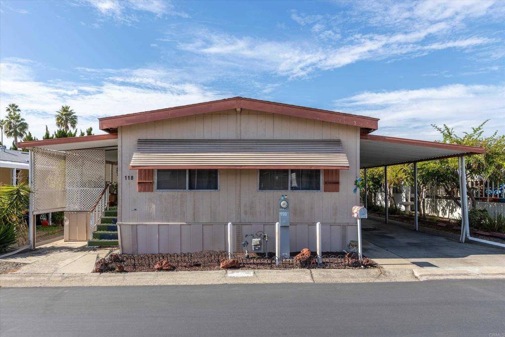 Vista, CA 92084,1010 E Bobier DR #118