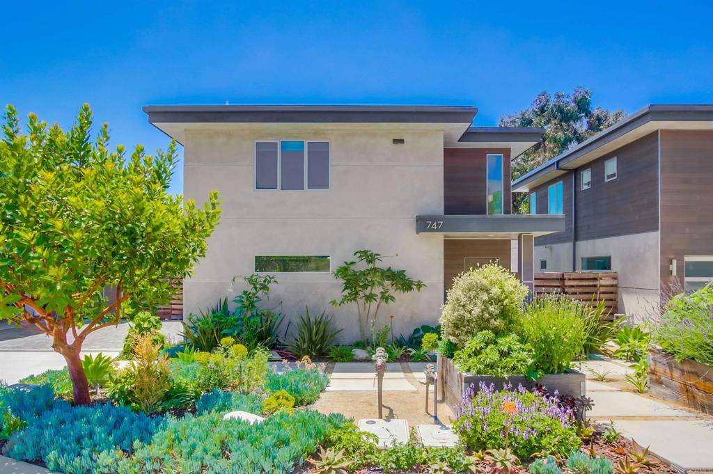 Solana Beach, CA 92075,747 S. Cedros Ave.