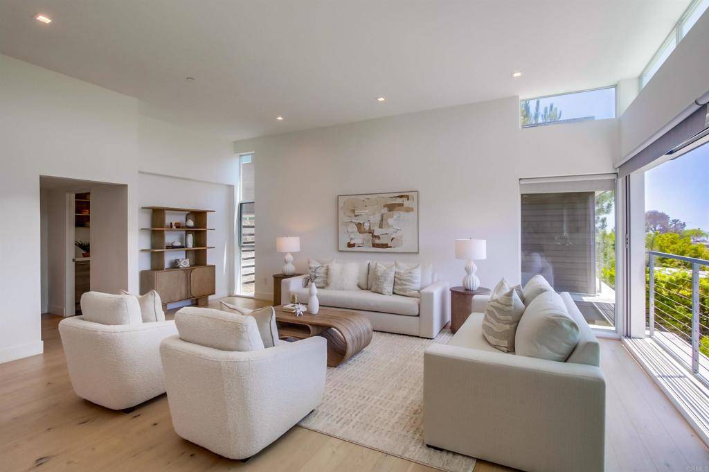 Solana Beach, CA 92075,747 S. Cedros Ave.