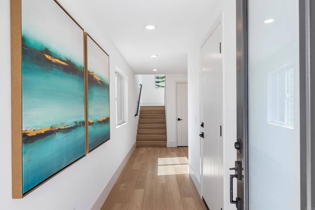 Carlsbad, CA 92008,320 Chinquapin AVE