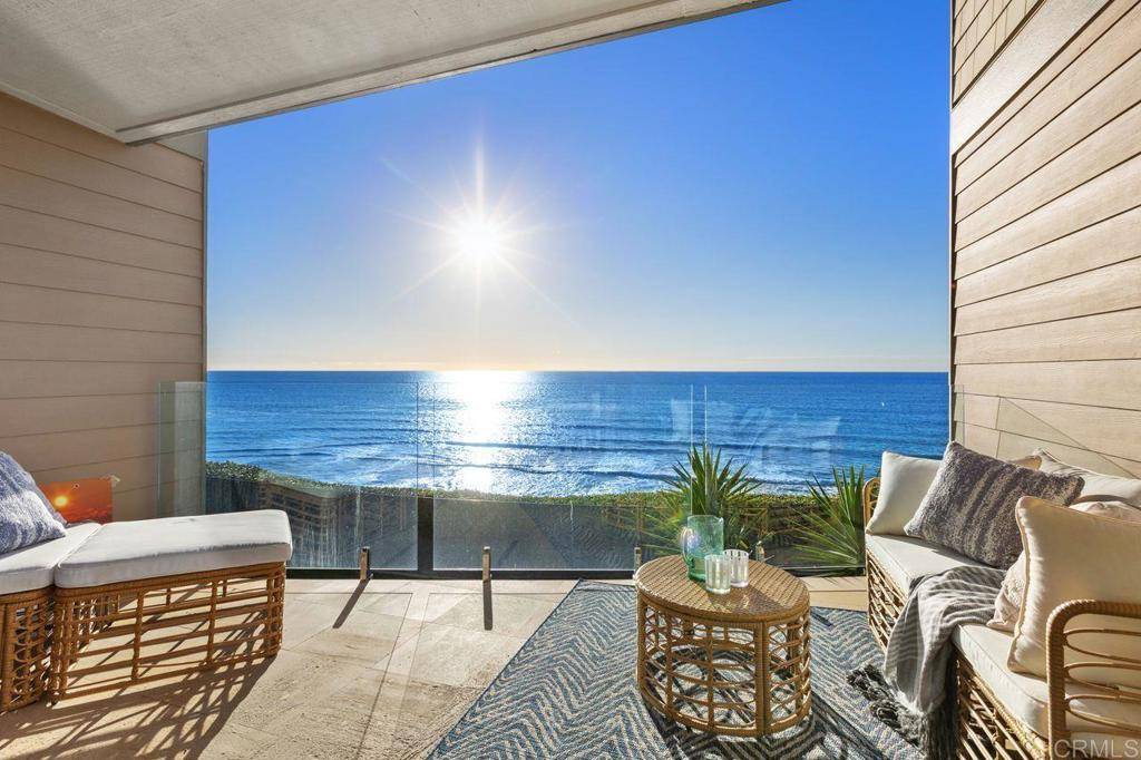 Encinitas, CA 92024,369 W I ST