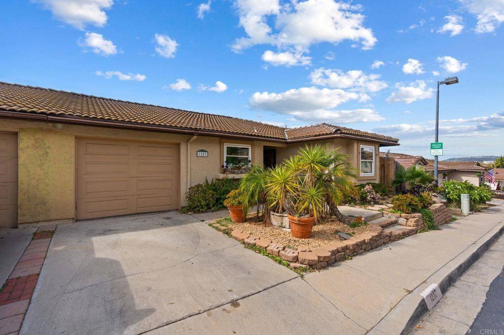 Escondido, CA 92026,1257 Soria