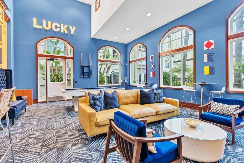 La Jolla, CA 92037,9253 Regents RD #A203