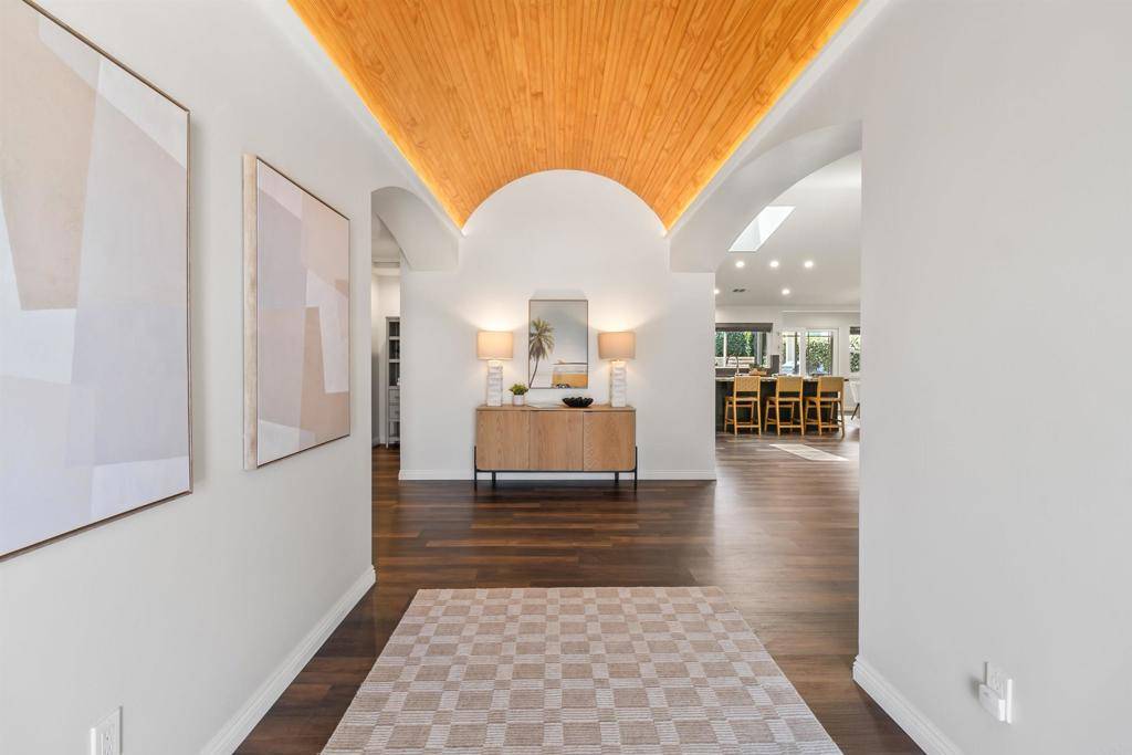 Carlsbad, CA 92008,5183 El Arbol DR