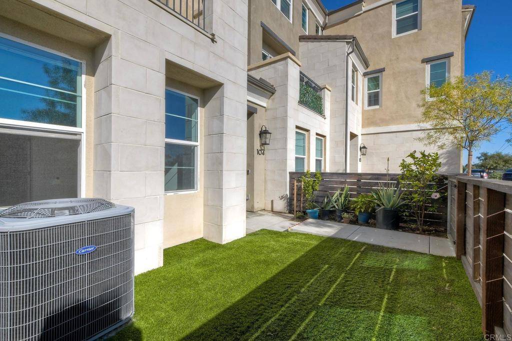 San Marcos, CA 92078,1222 Sunrise #104