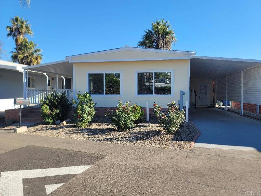 Vista, CA 92083,245 W Bobier DR #90