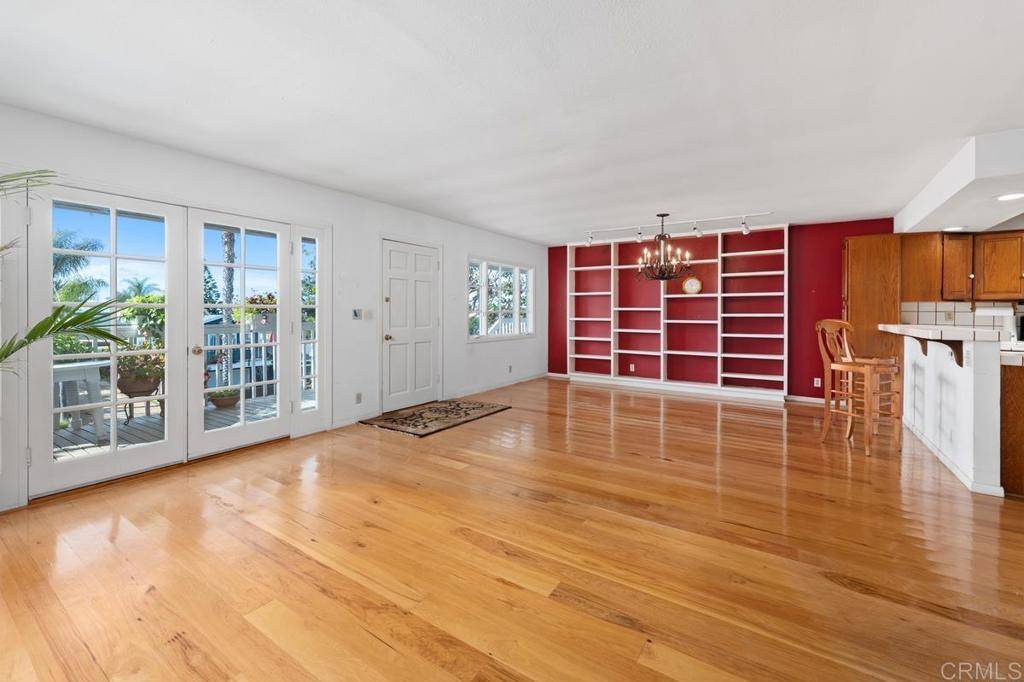 Cardiff By The Sea, CA 92007,2319 21 Newcastle Aveue